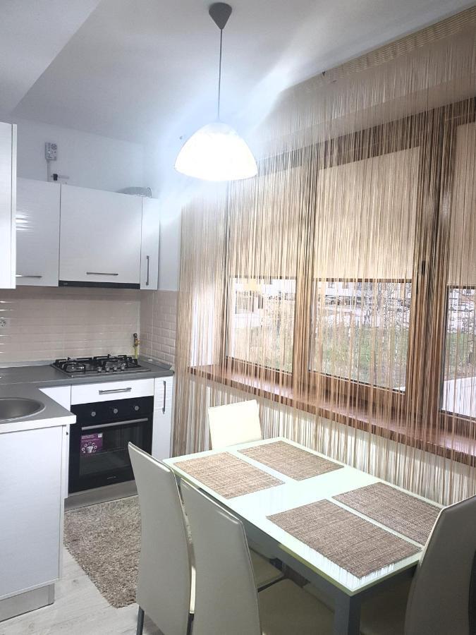 Sarah Apartment Constanta Exterior photo